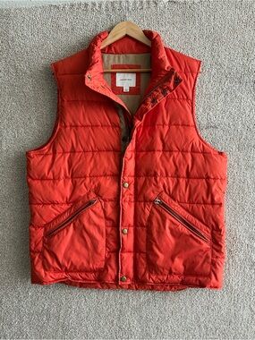 Country Road Coral Red Quilted Puffer Vest Size L with Zip Pockets